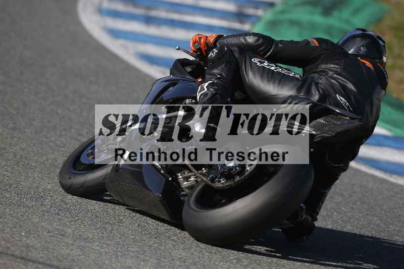 /Archiv-2024/02 29.01.-02.02.2024 Moto Center Thun Jerez/Gruppe gruen-green/backside